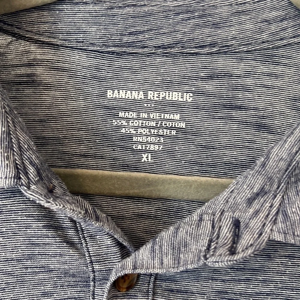 Banana republic men’s blue polo casual shirt -XL